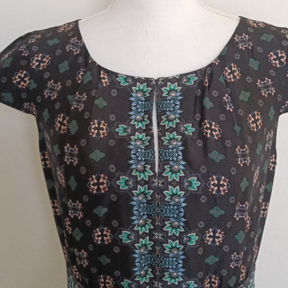 J Crew Mirrored Floral Silk Dress With Cap Sleeves Size 6 - Picture 4 of 9